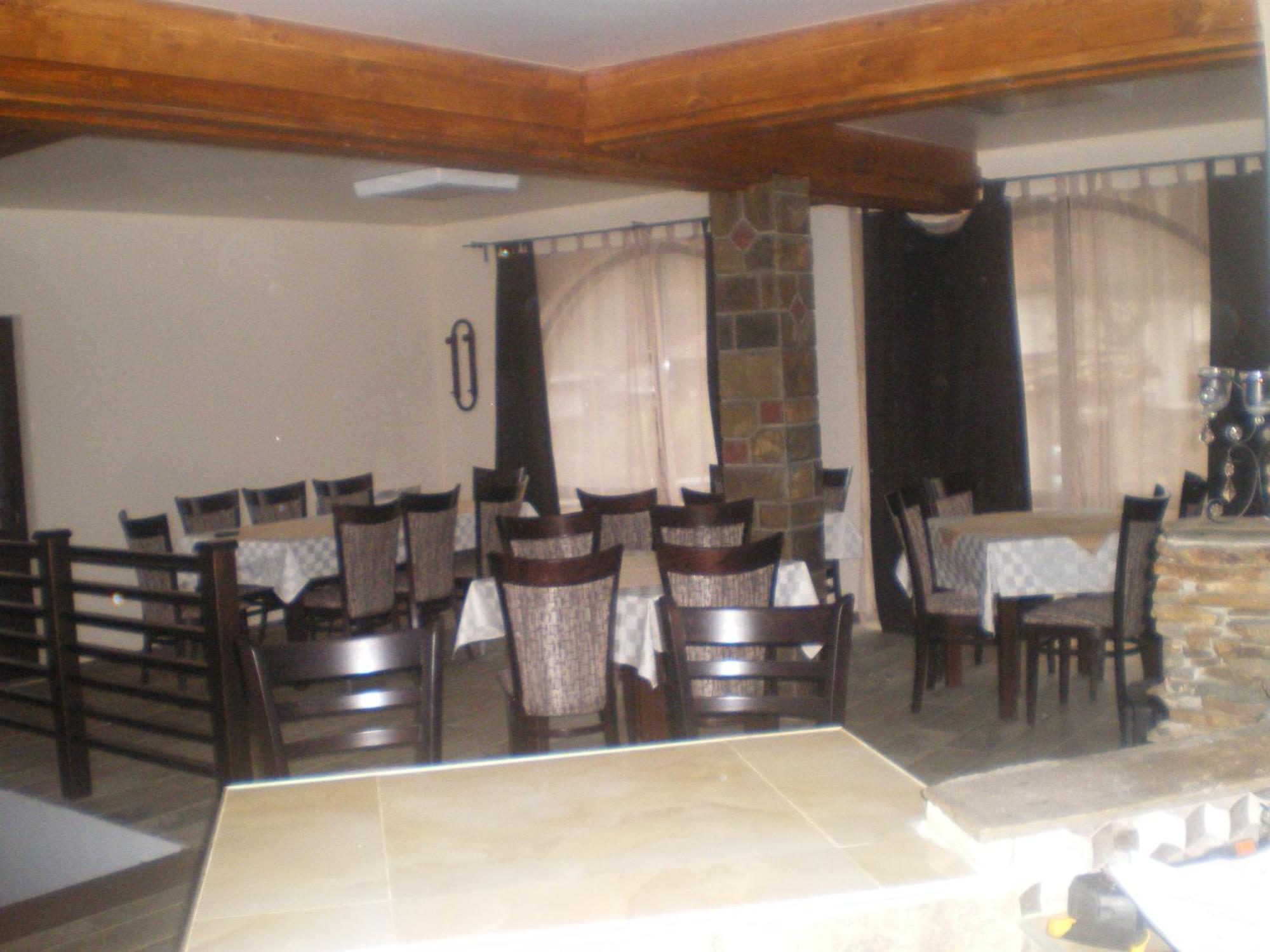 Family Hotel Balkana Apriltsi  Exterior photo