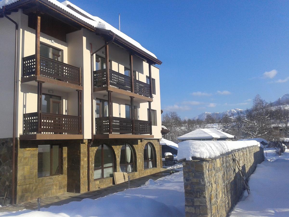 Family Hotel Balkana Apriltsi  Exterior photo