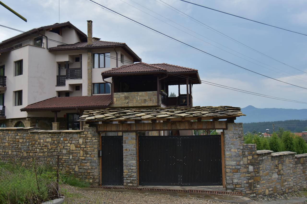 Family Hotel Balkana Apriltsi  Exterior photo