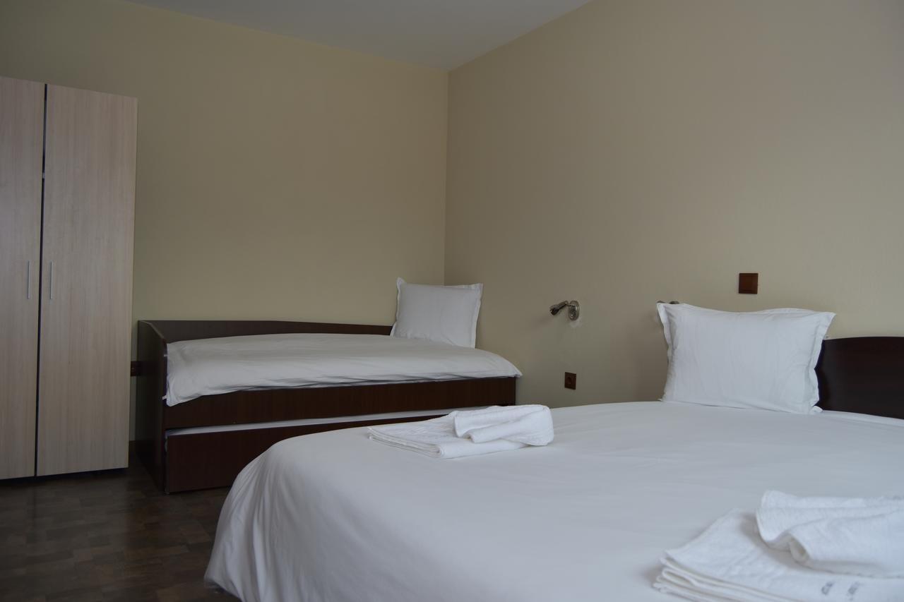 Family Hotel Balkana Apriltsi  Exterior photo